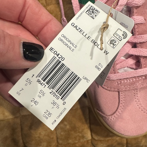 Adidas GAZELLE BOLD Suede Sneakers in Pink and Green- cute comfy classics🩷💚 - Picture 12 of 16